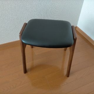 カリモクカグ(カリモク家具)のスタッキングスツール（オフィシャルショップ購入品）(スツール)