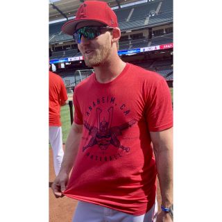 メジャーリーグベースボール(MLB)の大谷翔平　Angels 兜Tシャツ(Tシャツ(半袖/袖なし))