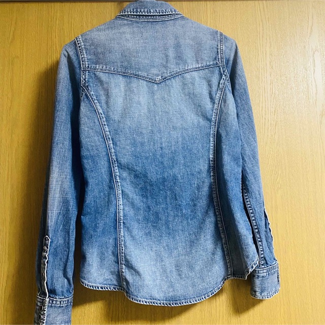 GYDA(ジェイダ)のGYDA ウエスタンデニムシャツ　 レディースのトップス(シャツ/ブラウス(長袖/七分))の商品写真