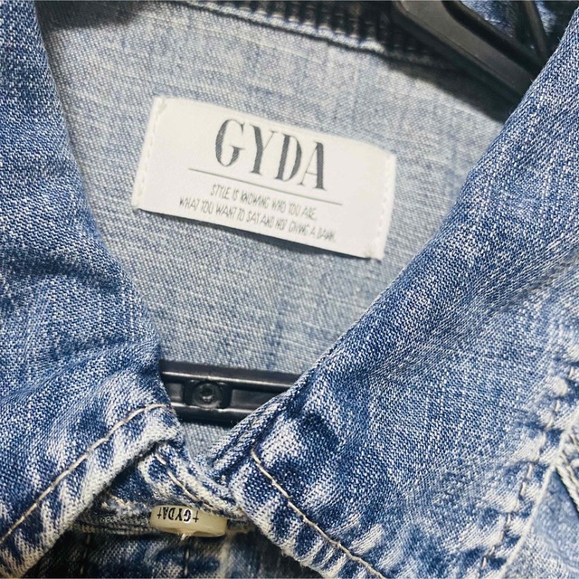 GYDA(ジェイダ)のGYDA ウエスタンデニムシャツ　 レディースのトップス(シャツ/ブラウス(長袖/七分))の商品写真