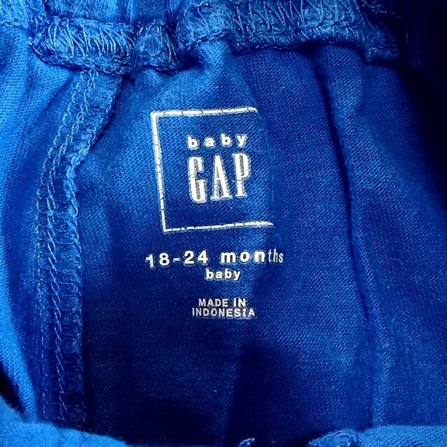 GAP(ギャップ)の本日限定値引きGAP　パンツ キッズ/ベビー/マタニティのベビー服(~85cm)(パンツ)の商品写真