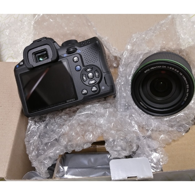 PENTAX(ペンタックス)の未使用訳あり品：PENTAX K−30 レンズキット BLACK スマホ/家電/カメラのカメラ(デジタル一眼)の商品写真