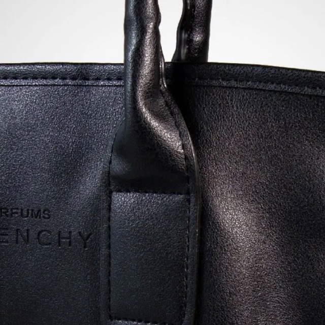GIVENCHY(ジバンシィ)のジバンシー メンズ レディース トートバッグ ビジネスバッグ ブラック 黒 A4 メンズのバッグ(トートバッグ)の商品写真