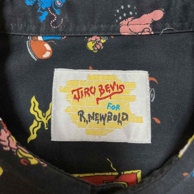 R.NEWBOLD(アールニューボールド)のレア 良品■R.NEWBOLD JIRO BEVIS■スカル アニメ シャツ M メンズのトップス(シャツ)の商品写真