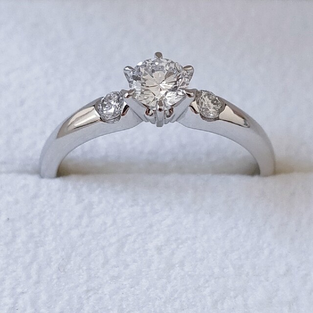 ロイヤルアッシャー ダイヤモンド リング Pt900 0.27ct F VVS1-