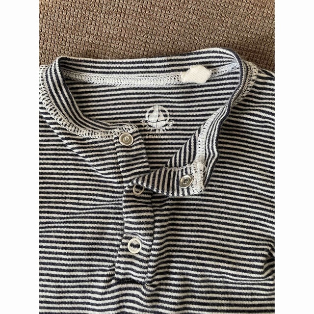 PETIT BATEAU(プチバトー)のプチバトー　コットンロングＴシャツ　サイズ60 キッズ/ベビー/マタニティのベビー服(~85cm)(Ｔシャツ)の商品写真