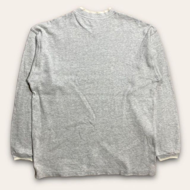 FRUIT OF THE LOOM(フルーツオブザルーム)のSXJ 古着 グレー フルーツオブザルーム　ロゴ　ワンポイント 長袖　Tシャツ メンズのトップス(Tシャツ/カットソー(七分/長袖))の商品写真