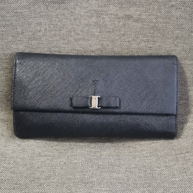 【美品】 Ferragamo フェラガモ 三つ折り財布 ブラック 黒