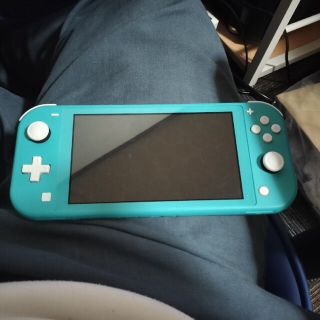 ニンテンドースイッチ(Nintendo Switch)のニンテンドーSwitch lite ブルー(携帯用ゲーム機本体)