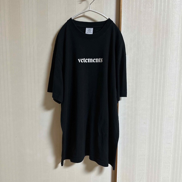 VETEMENTS(ヴェトモン)のVETEMENTS shirt メンズのトップス(Tシャツ/カットソー(半袖/袖なし))の商品写真