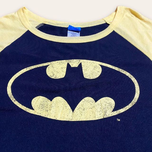 DC(ディーシー)のTAH 黒　黄色 リンガー　ラグラン　バットマン　DCコミック 長袖　Tシャツ レディースのトップス(Tシャツ(長袖/七分))の商品写真