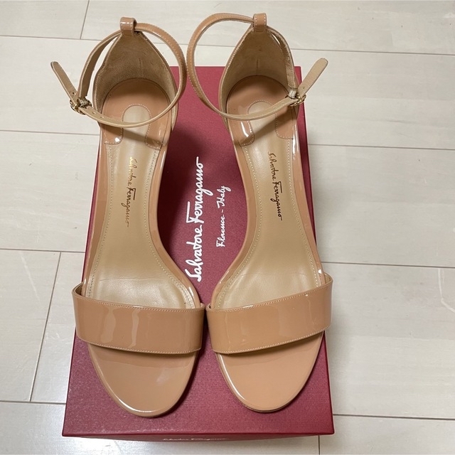 Salvatore Ferragamo - 美品 Salvatore Ferragamo サンダルの通販 by