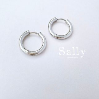 トゥデイフル(TODAYFUL)の再販【シルバー】ステンレス　ワンタッチ　シンプルなフープピアス20mm(ピアス)