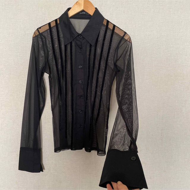 ブラック　デザイン　シースルーシャツ　古着 レディースのトップス(シャツ/ブラウス(長袖/七分))の商品写真