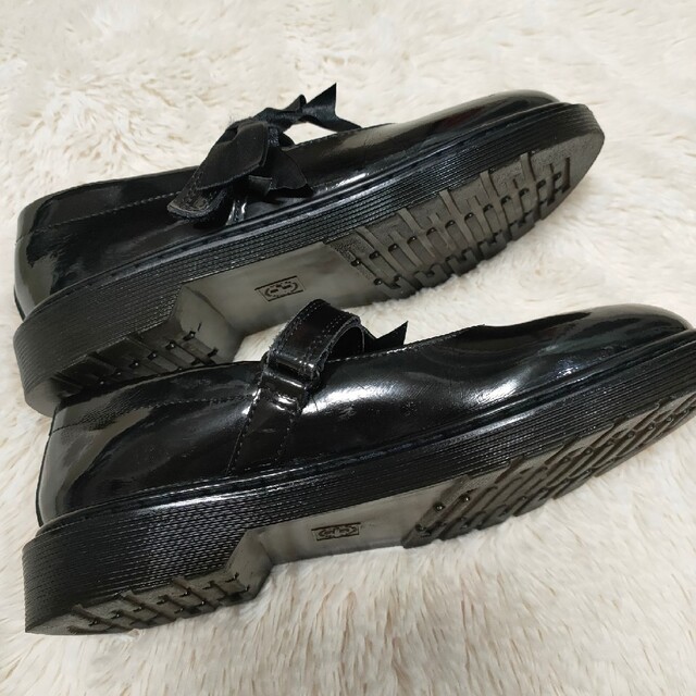 全国無料2023 Dr.Martens - エナメルリボン厚底ローファー サイズ23cm