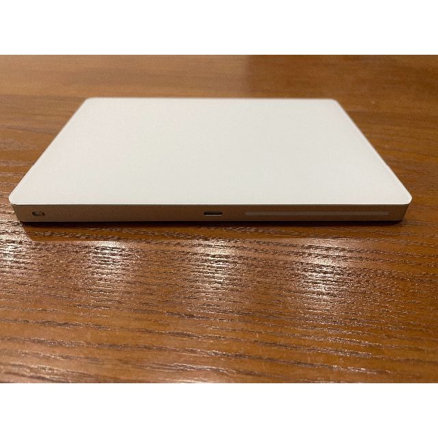 Apple(アップル)のApple Magic Trackpad2 A1535（外箱無し） スマホ/家電/カメラのPC/タブレット(PC周辺機器)の商品写真