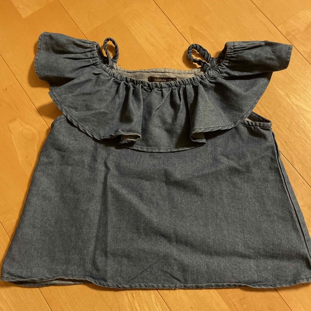 futafuta(フタフタ)のデニムトップス　130 キッズ/ベビー/マタニティのキッズ服女の子用(90cm~)(Tシャツ/カットソー)の商品写真