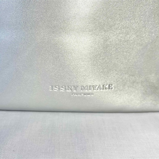 ISSEY MIYAKE イッセイミヤケ ショルダー バケットバッグ