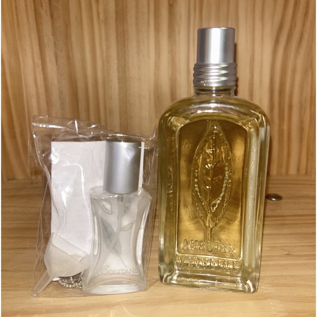 L'OCCITANE(ロクシタン)のロクシタン　香水　ヴァーベナ　オードトワレb 100ml アトマイザー付き コスメ/美容の香水(ユニセックス)の商品写真