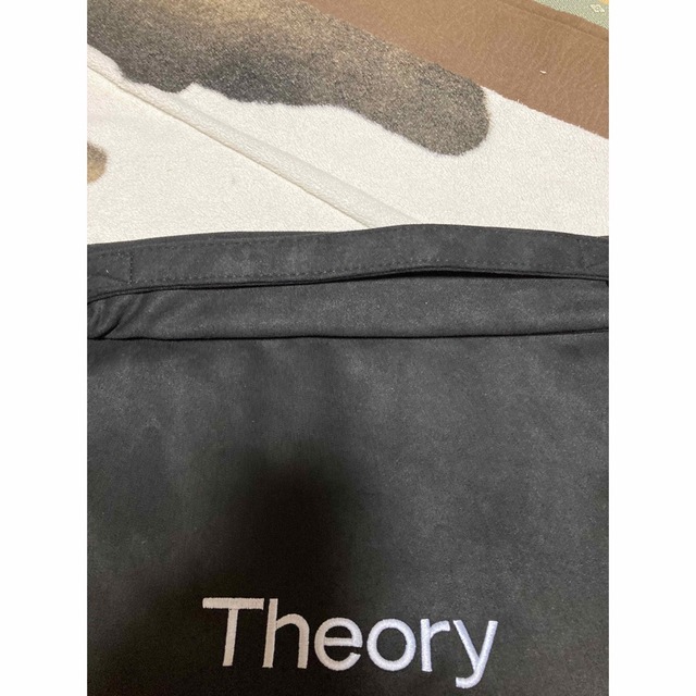 theory(セオリー)のTheoryノベルティ　トラベルケース エンタメ/ホビーのコレクション(ノベルティグッズ)の商品写真