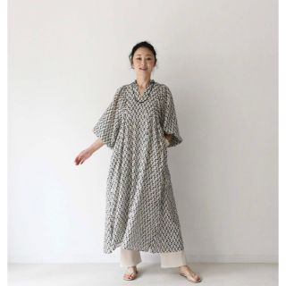 【美品】ハグオーワー✖️ヌキテパ　コラボワンピース　サイズ2