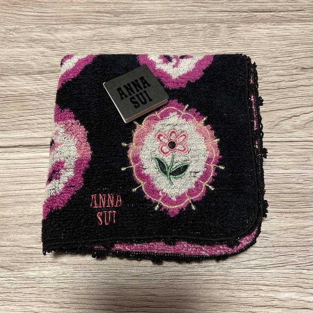 ANNA SUI(アナスイ)のアナスイタオルハンカチブラック レディースのファッション小物(ハンカチ)の商品写真