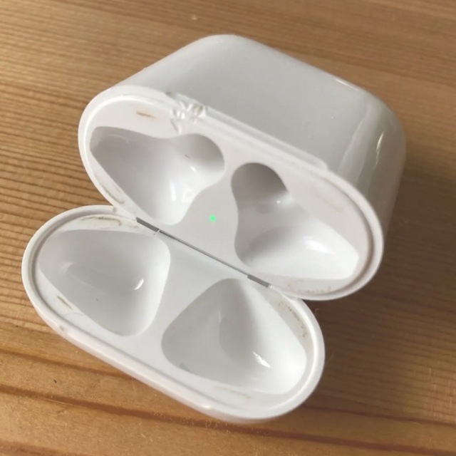 Apple(アップル)のアップル Apple AirPods （第2世代 エアーポッズ） スマホ/家電/カメラのオーディオ機器(ヘッドフォン/イヤフォン)の商品写真