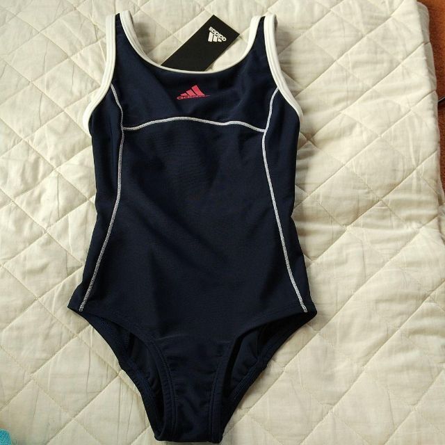 adidas(アディダス)のアディダス 水着 120 キッズ/ベビー/マタニティのキッズ服女の子用(90cm~)(水着)の商品写真