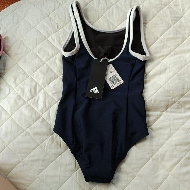 adidas(アディダス)のアディダス 水着 120 キッズ/ベビー/マタニティのキッズ服女の子用(90cm~)(水着)の商品写真