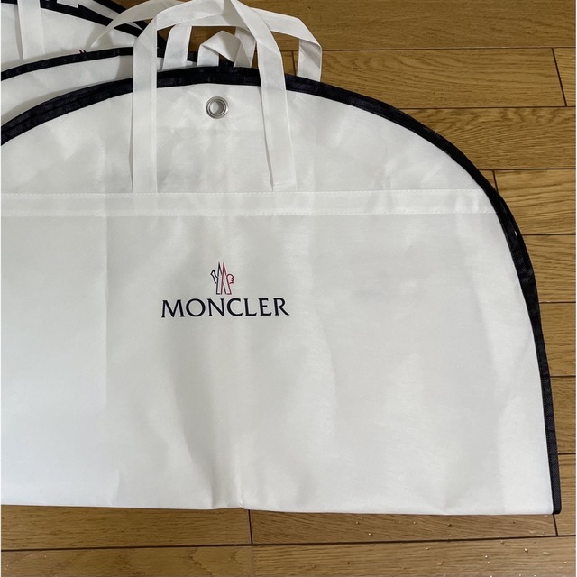 MONCLER - モンクレール MONCLER ガーメント 2枚セットの通販 by