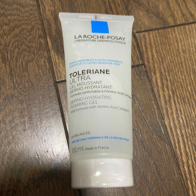 LA ROCHE-POSAY(ラロッシュポゼ)のラロッシュ ポゼ トレリアン ハイドレーティング ジェルクレンザー 100mL コスメ/美容のスキンケア/基礎化粧品(洗顔料)の商品写真