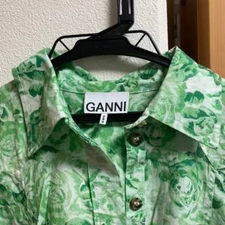 渡辺そらさん着用　ganni バラ総柄　ワンピース