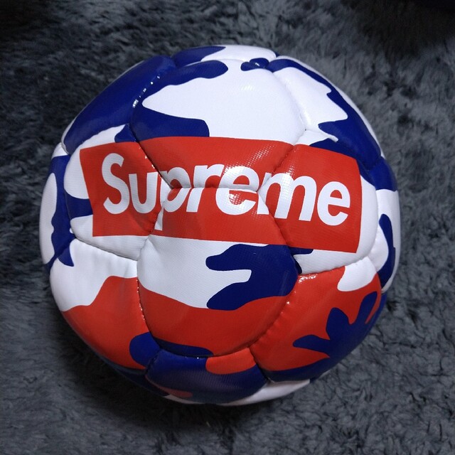 Supreme/アンブロ サッカーボール