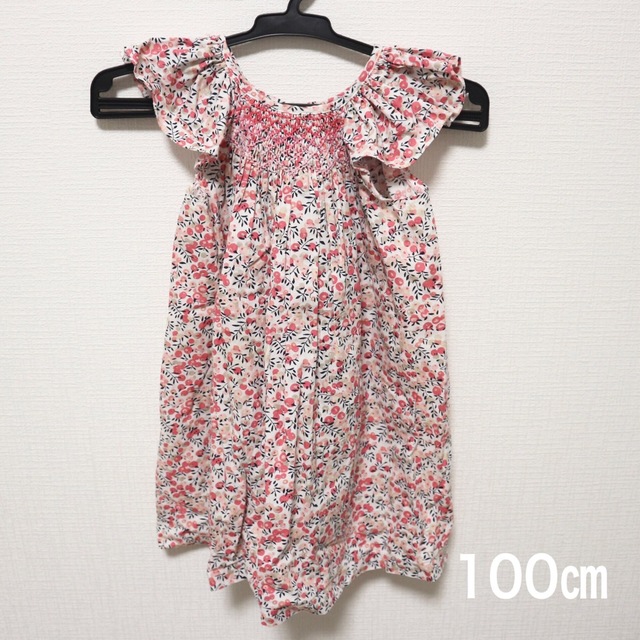 スモッキングワンピース100㎝ キッズ/ベビー/マタニティのキッズ服女の子用(90cm~)(ワンピース)の商品写真