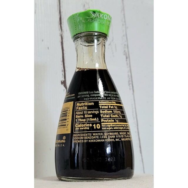 キッコーマン(キッコーマン)のキッコーマン　醤油　Soy Sauce　海外限定　減塩 食品/飲料/酒の食品(調味料)の商品写真