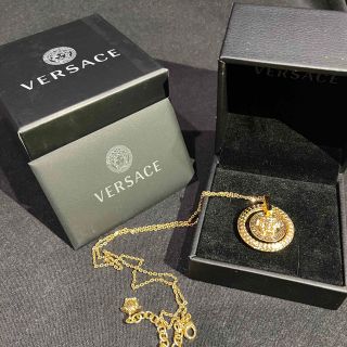 ヴェルサーチ(VERSACE)のヴェルサーチネックレス　ゴールド　メデューサ　値引きしました。(ネックレス)