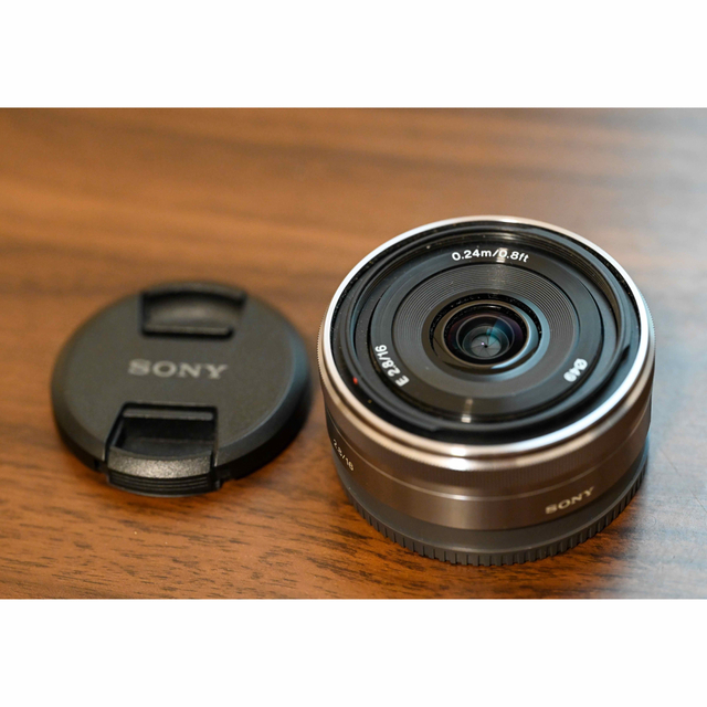 通販サイト。 SONY SEL16F28 単焦点レンズ パンケーキレンズ - カメラ