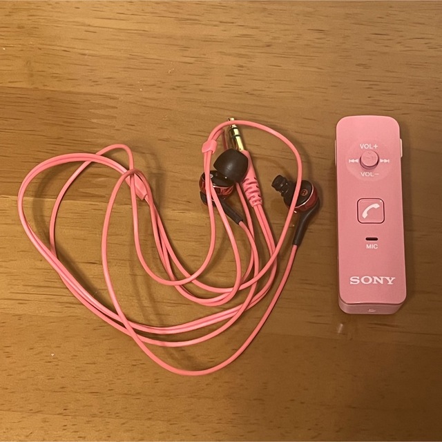 SONY(ソニー)のSONY Bluetooth イヤホン　ピンク スマホ/家電/カメラのオーディオ機器(ヘッドフォン/イヤフォン)の商品写真