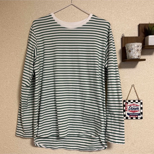 UNIQLO(ユニクロ)のユニクロ ソフトコットンボーダーラウンドヘムT（長袖）L レディースのトップス(Tシャツ(長袖/七分))の商品写真