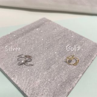 ダブルフープピアス　ゴールド　ねじねじピアス　重ねづけピアス　ゴールド(ピアス)