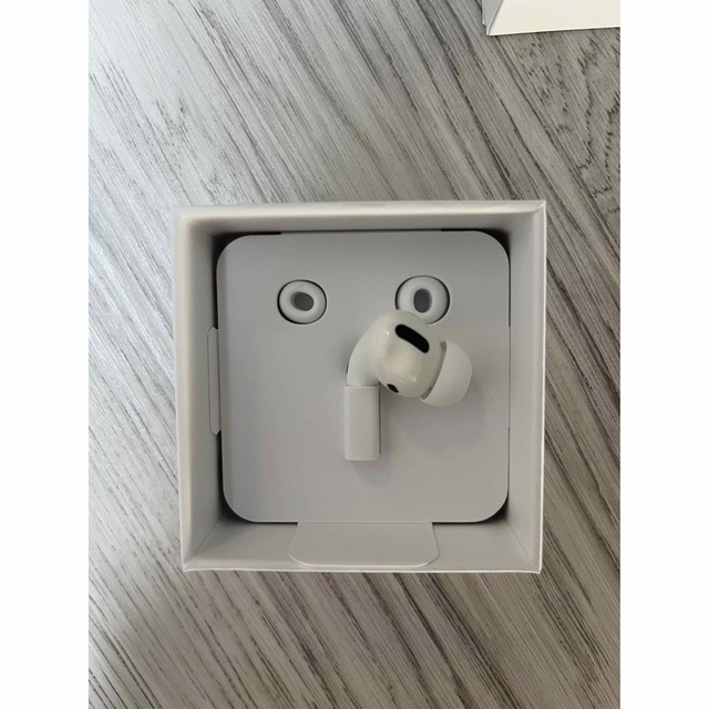 Apple(アップル)のAirpods pro（1世代）　左耳 スマホ/家電/カメラのオーディオ機器(ヘッドフォン/イヤフォン)の商品写真