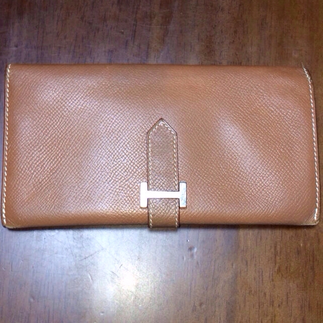 新着 Hermes - クシュベル べアン エルメス 財布 - geoteste.com.br