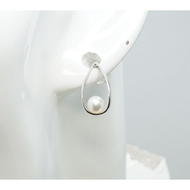 SALE新品K18ホワイトゴールドアコヤベビーパールピアス4.7mm-