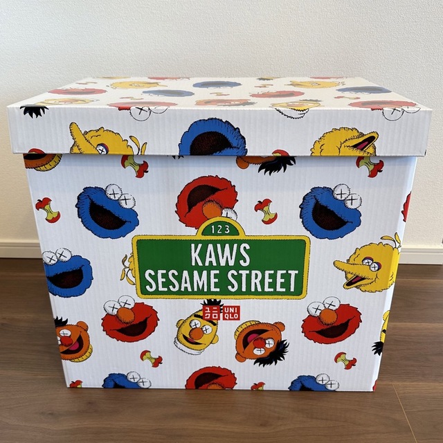 SESAME STREET(セサミストリート)のUNIQLO KAWS x SESAME STREET コンプリートボックス エンタメ/ホビーのおもちゃ/ぬいぐるみ(キャラクターグッズ)の商品写真