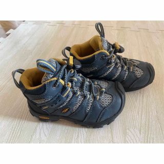 キーン(KEEN)のkeen シューズ　15センチ　ウォータープルーフ(アウトドアシューズ)