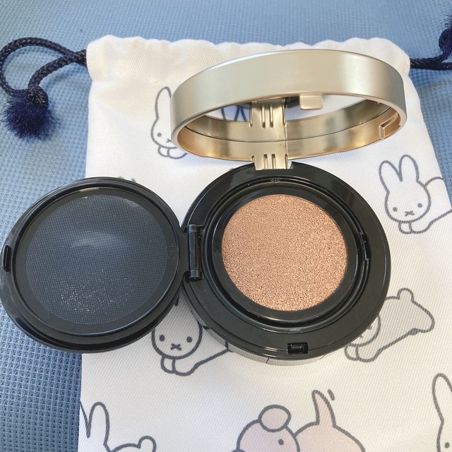 laura mercier(ローラメルシエ)のローラメルシエ　クッションファンデ　1N1 コスメ/美容のベースメイク/化粧品(ファンデーション)の商品写真