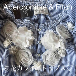 アバクロンビーアンドフィッチ(Abercrombie&Fitch)のAbercrombie & Fitch お花トップス♡(Tシャツ(半袖/袖なし))