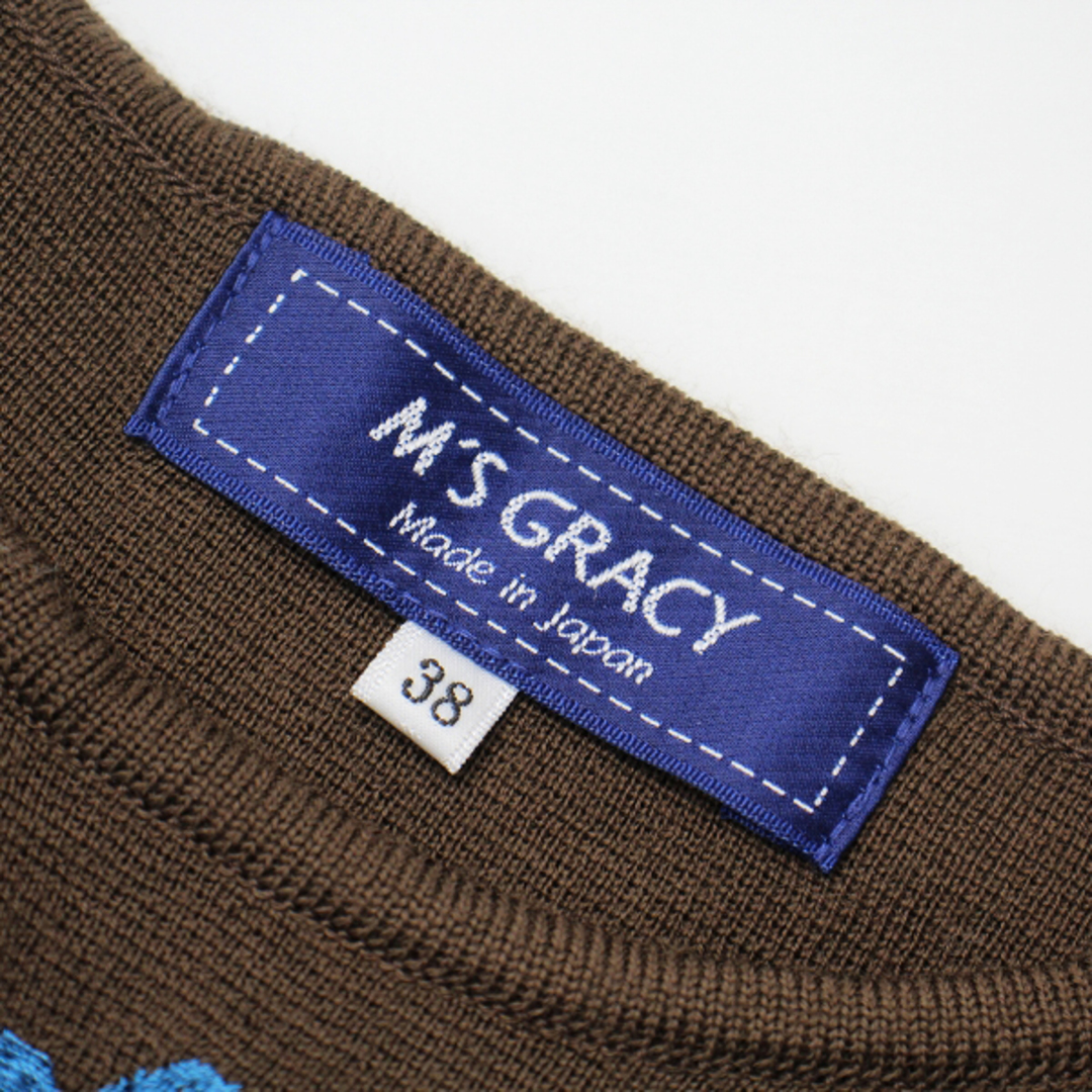 M'S GRACY(エムズグレイシー)のM'S GRACY エムズグレイシー リボン付 首元 フラワー刺繍 ニット プルオーバー 38/ブラウン トップス 花柄【2400013330947】 レディースのトップス(ニット/セーター)の商品写真