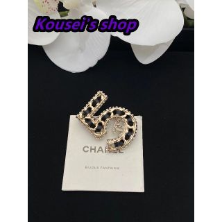 シャネル 新作 ブローチ/コサージュの通販 89点 | CHANELのレディース