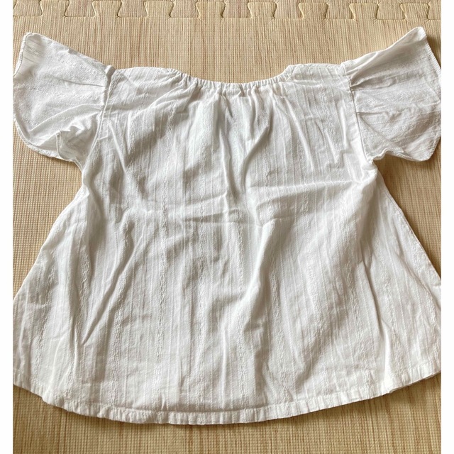 シャツ　ティシャツ　女の子　リボン　ホワイト　95cm キッズ/ベビー/マタニティのキッズ服女の子用(90cm~)(Tシャツ/カットソー)の商品写真